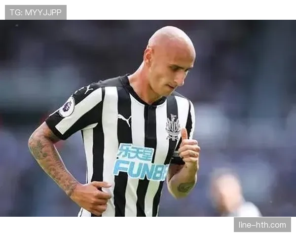 贝尼特斯战术体系解析：严密防守组织与持续提升的反击效率